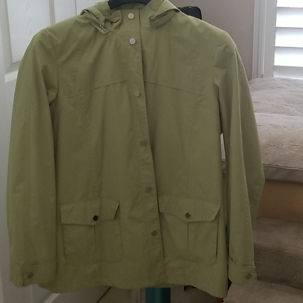 light weight jacket/rain jacket with hood.